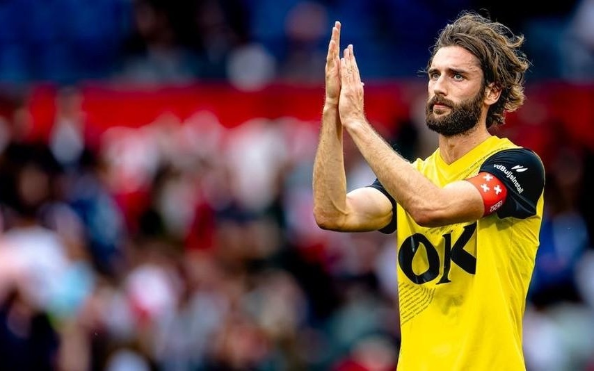 字牌反而是 字牌反而是